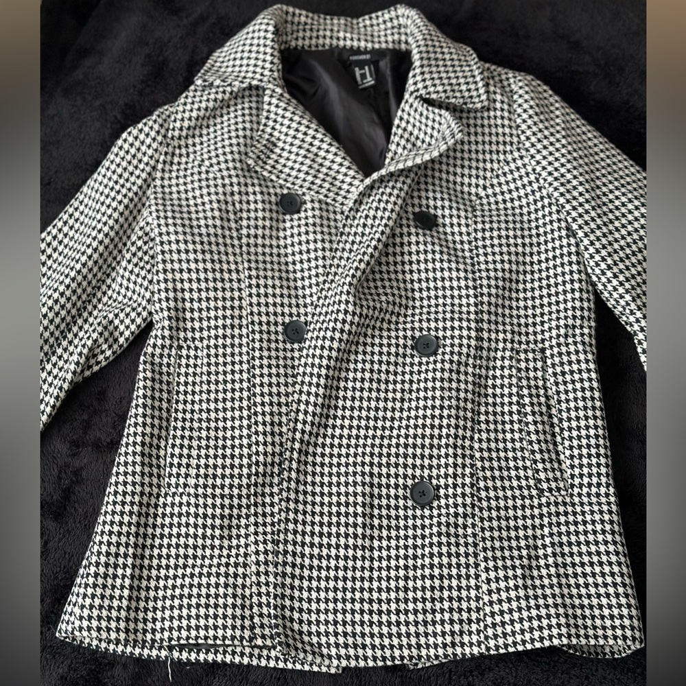 Houndstooth patterned coat - Picture 2 of 3